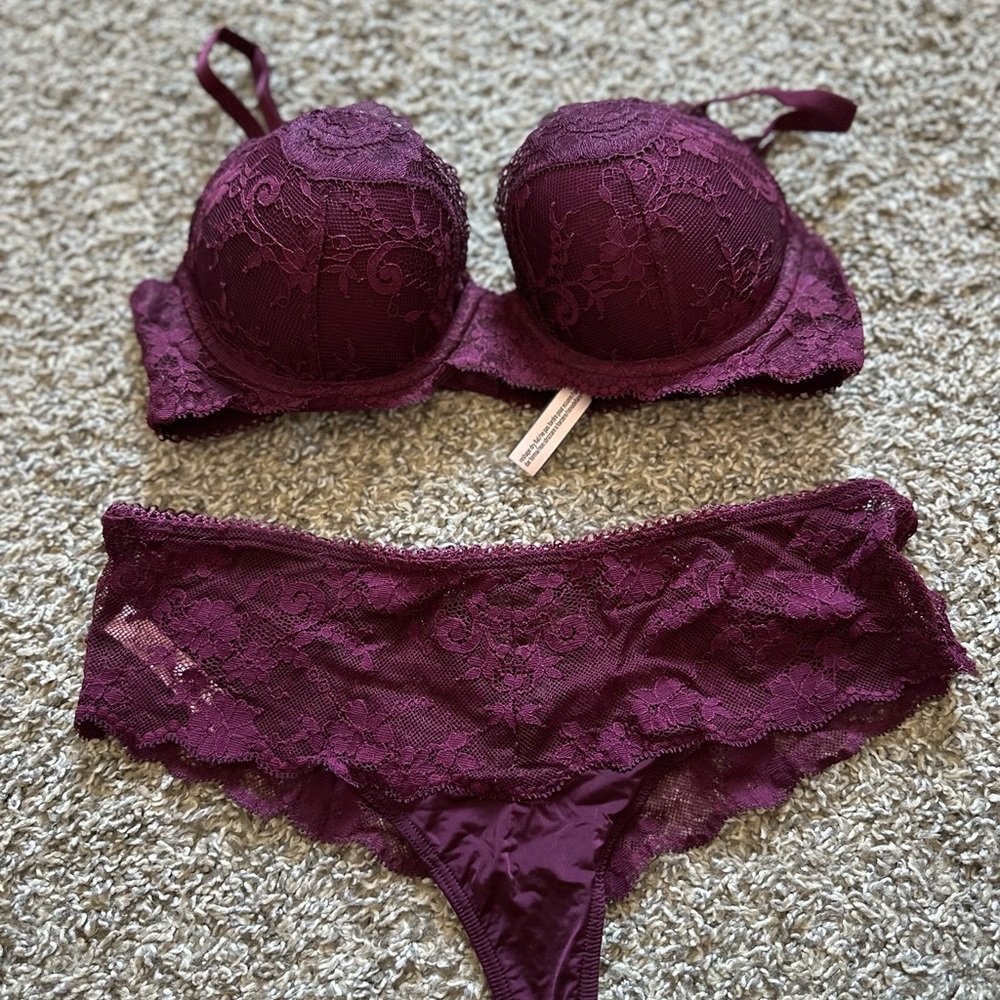 Victoria’s Secret Elegant burgundy/wine red Lace Women's Intimate Set